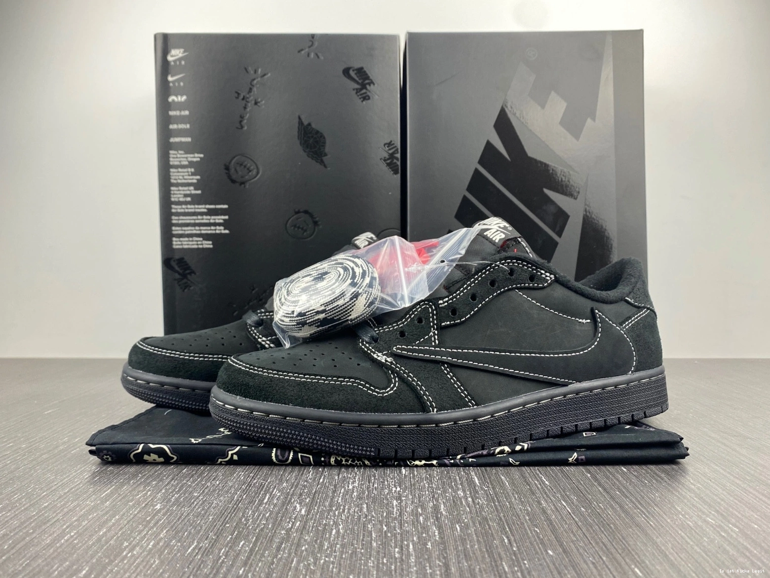 x ravis “Black  Air Phantom” Jordan Low 1 Scott DM7866-001 0921